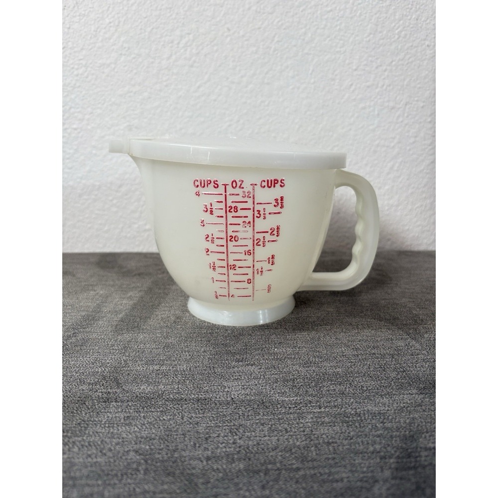 Tupperware Mix N Store Measuring Pitcher / Bowl 1288-6 W/ Lid 697-8  VTG 4 Cups